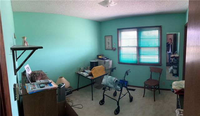 835 N 1710 Road, Lawrence, KS 66049