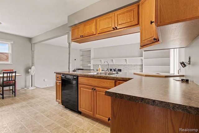 15648 Michael Street, Taylor, MI 48180