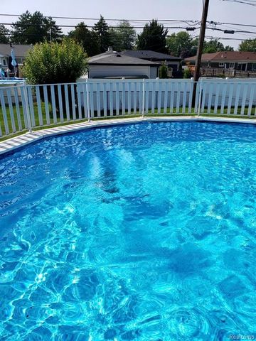 15648 Michael Street, Taylor, MI 48180