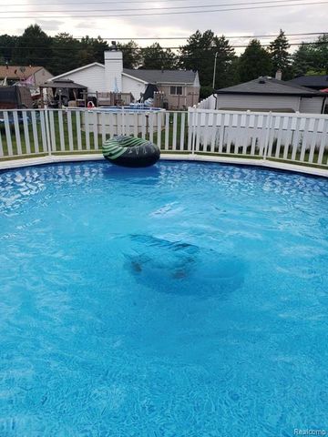 15648 Michael Street, Taylor, MI 48180