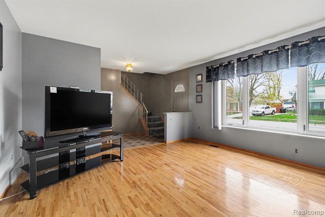 15648 Michael Street, Taylor, MI 48180