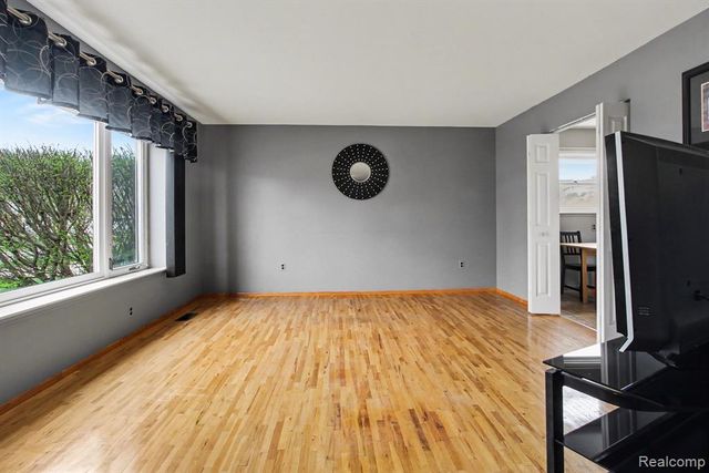 15648 Michael Street, Taylor, MI 48180