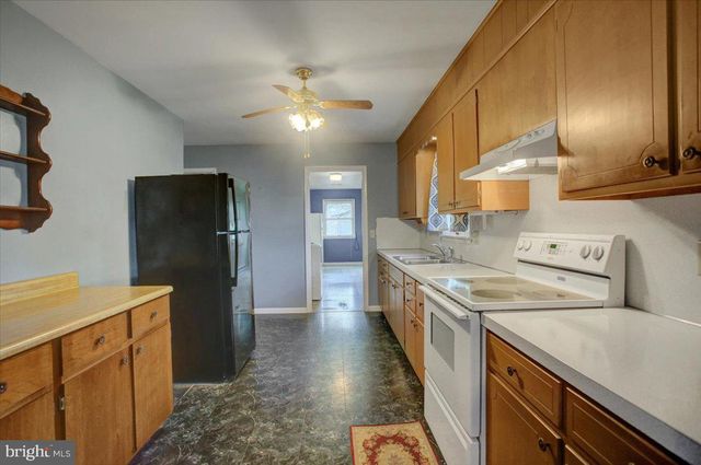 9 SHADY LANE, Mechanicsburg, PA 17050