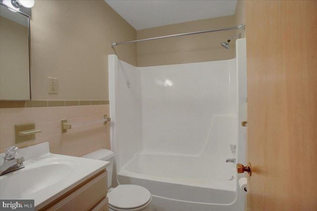 9 SHADY LANE, Mechanicsburg, PA 17050