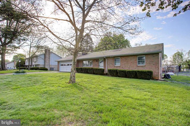 9 SHADY LANE, Mechanicsburg, PA 17050