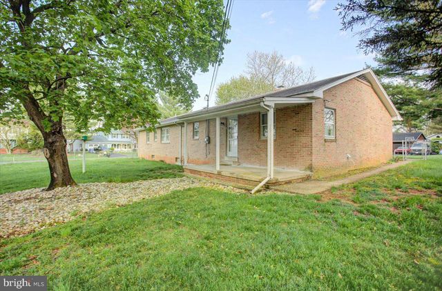 9 SHADY LANE, Mechanicsburg, PA 17050