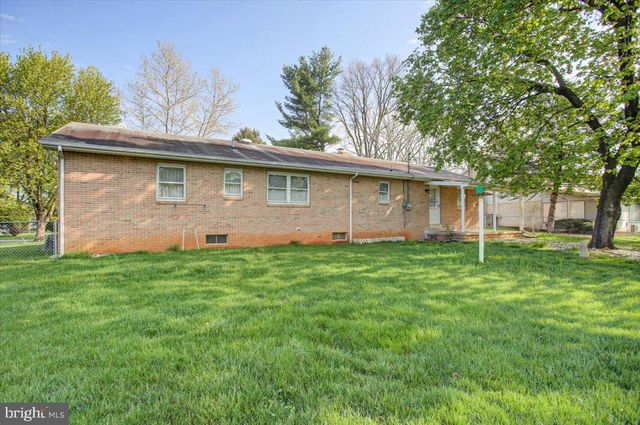 9 SHADY LANE, Mechanicsburg, PA 17050