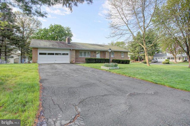 9 SHADY LANE, Mechanicsburg, PA 17050