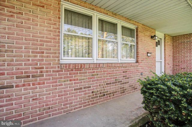 9 SHADY LANE, Mechanicsburg, PA 17050