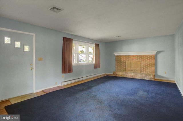 9 SHADY LANE, Mechanicsburg, PA 17050