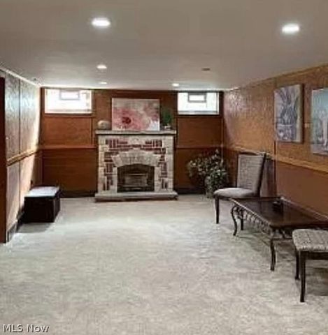 7657 E Lake Drive, Walton Hills, OH 44146