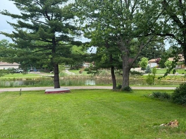 7657 E Lake Drive, Walton Hills, OH 44146