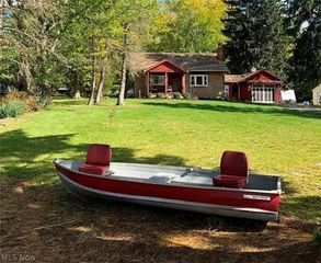 7657 E Lake Drive, Walton Hills, OH 44146