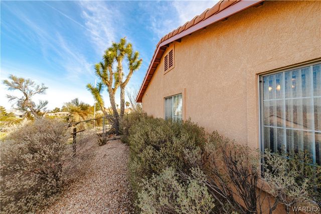 3557 Packsaddle Road, Kingman, AZ 86401