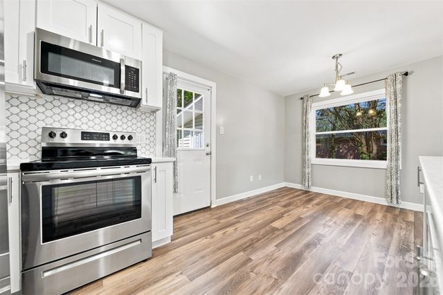 2938 11th Avenue SW, Hickory, NC 28602