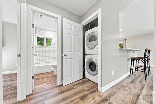 2938 11th Avenue SW, Hickory, NC 28602