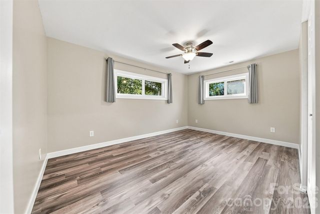2938 11th Avenue SW, Hickory, NC 28602