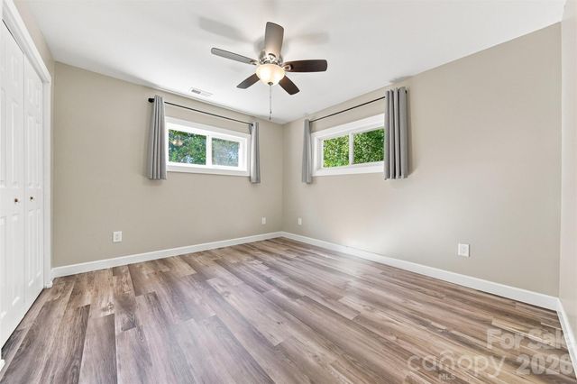 2938 11th Avenue SW, Hickory, NC 28602