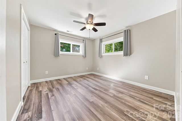 2938 11th Avenue SW, Hickory, NC 28602