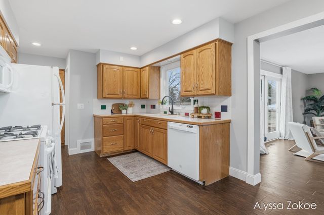 6566 Cherrywood Avenue, Georgetown Twp, MI 49428