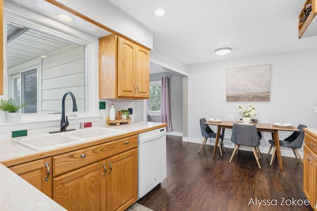 6566 Cherrywood Avenue, Georgetown Twp, MI 49428