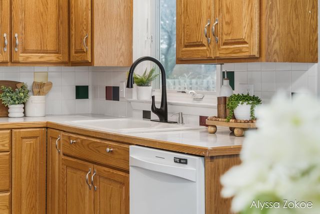 6566 Cherrywood Avenue, Georgetown Twp, MI 49428