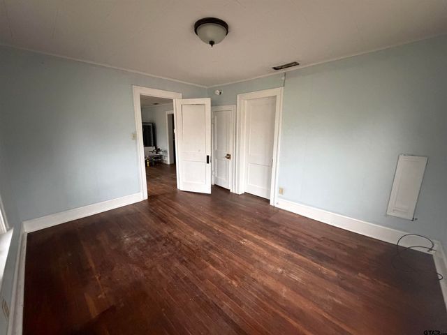 305 E Bradford, Troup, TX 75789