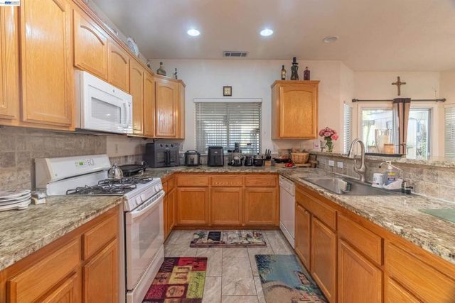 4227 Bayonne Ct, Stockton, CA 95206