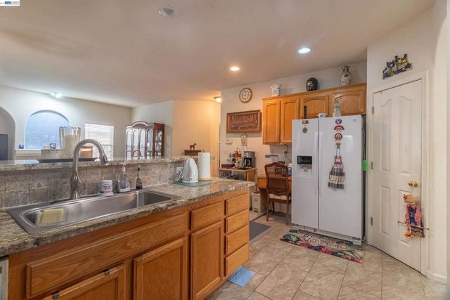 4227 Bayonne Ct, Stockton, CA 95206