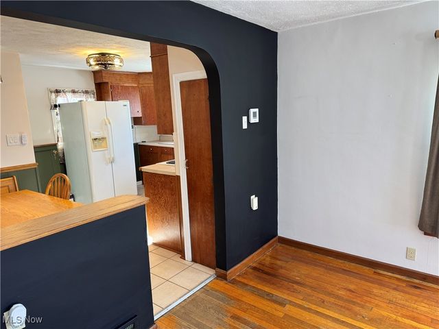 341 6th Street NE, Barberton, OH 44203