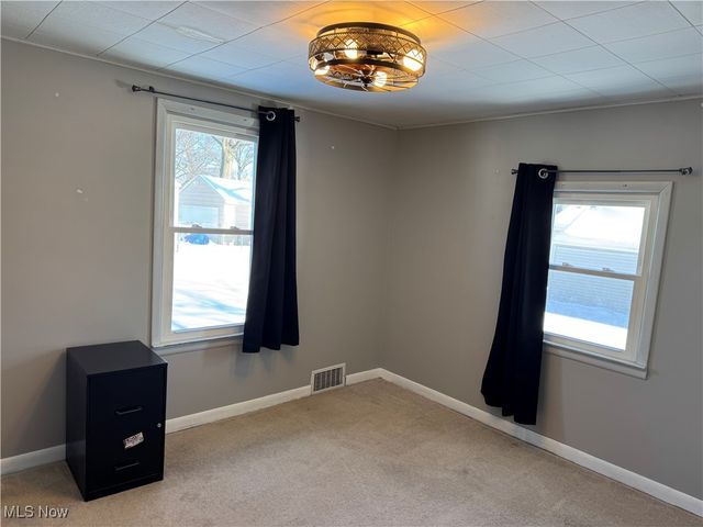 341 6th Street NE, Barberton, OH 44203