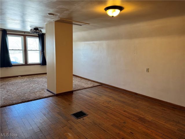 341 6th Street NE, Barberton, OH 44203