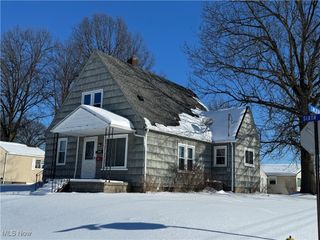 341 6th Street NE, Barberton, OH 44203