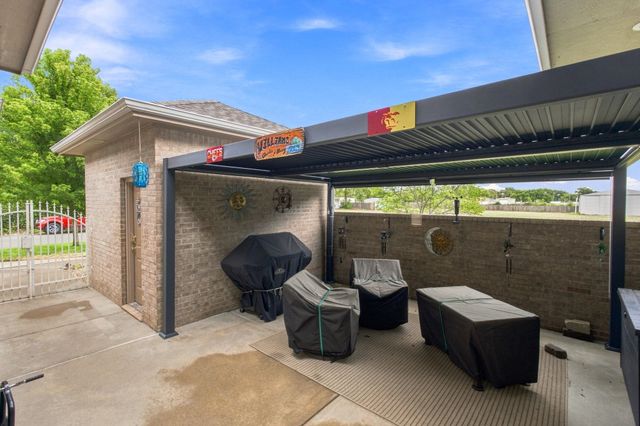 279 S Byron, Wichita, KS 67209
