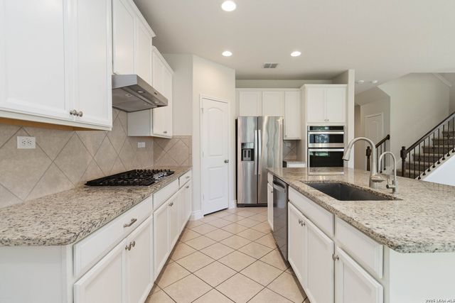 27344 CAROLINE WAY, San Antonio, TX 78260