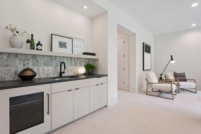 5250 Polaris Lane, Plymouth, MN 55446