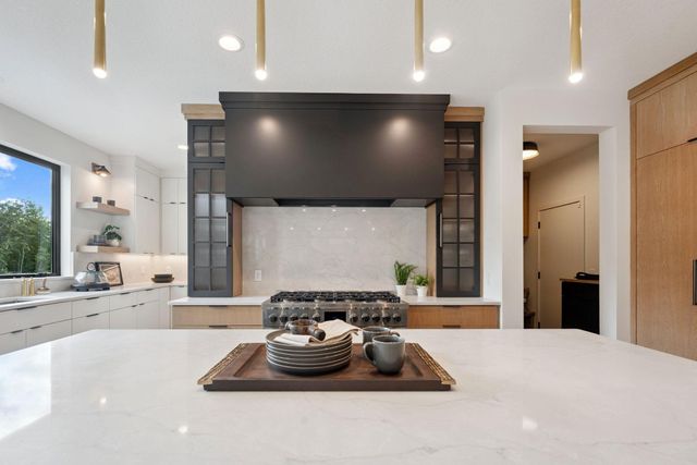 5250 Polaris Lane, Plymouth, MN 55446