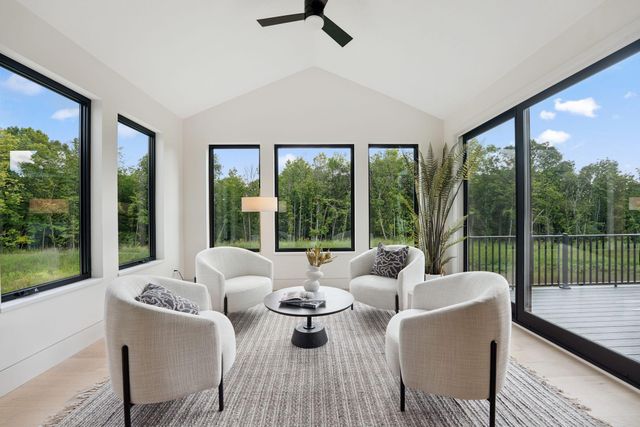 5250 Polaris Lane, Plymouth, MN 55446