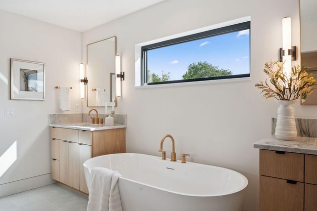 5250 Polaris Lane, Plymouth, MN 55446