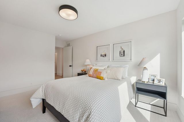 5250 Polaris Lane, Plymouth, MN 55446