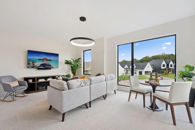 5250 Polaris Lane, Plymouth, MN 55446