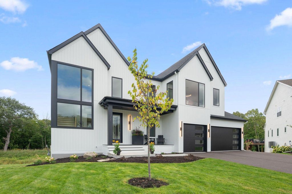 5250 Polaris Lane, Plymouth, MN 55446