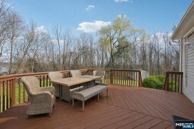 23 Northfield Drive, Sussex, NJ 07461