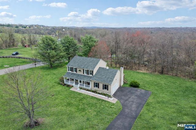 23 Northfield Drive, Sussex, NJ 07461
