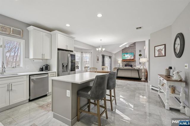 23 Northfield Drive, Sussex, NJ 07461
