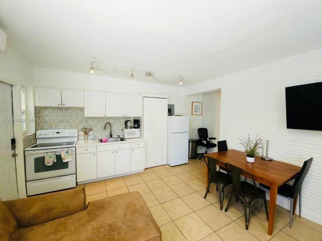 1639 Hayes Street 1, Hollywood, FL 33020