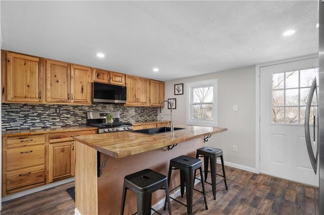 6606 E 103rd Street, Kansas City, MO 64138