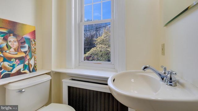 411 W 10TH AVE, Conshohocken, PA 19428