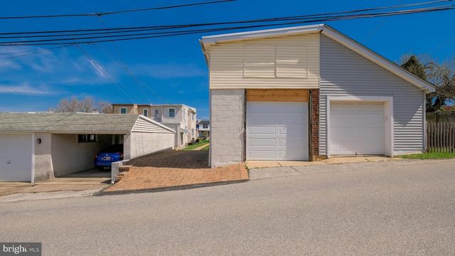 411 W 10TH AVE, Conshohocken, PA 19428