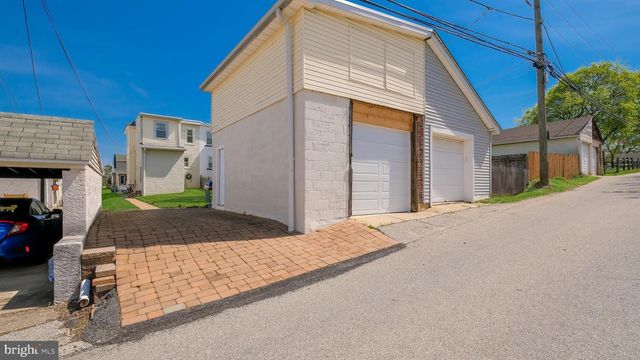 411 W 10TH AVE, Conshohocken, PA 19428